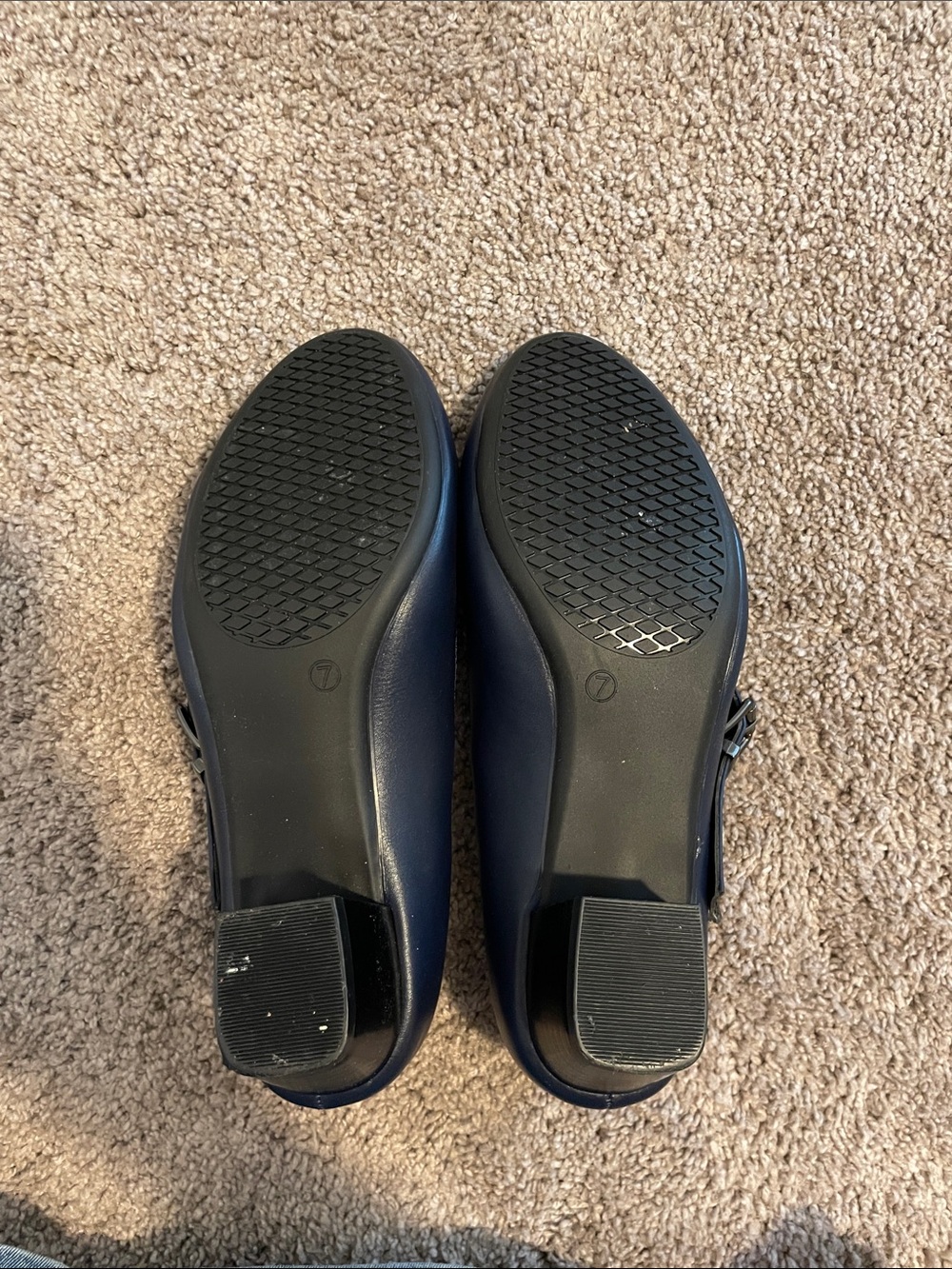 Women’s navy blue comfort shoes with adjustable strap - Picture 3 of 5